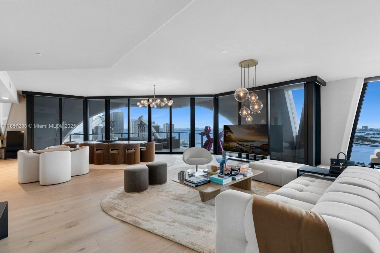 1000 Biscayne Blvd, Unit 2402, Miami, FL 33132 Photo