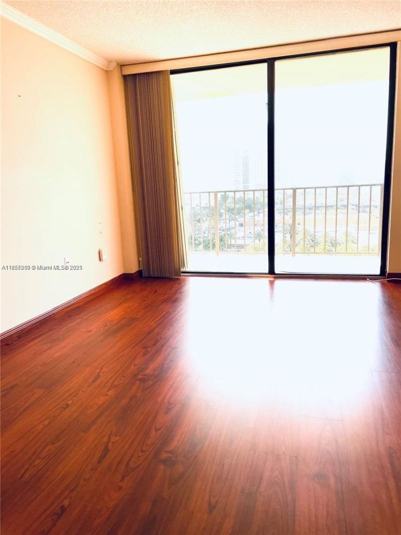 210 174th St, Unit 1103, Sunny Isles Beach, FL 33160 Photo