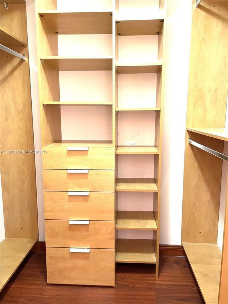 210 174th St, Unit 1103, Sunny Isles Beach, FL 33160 Photo