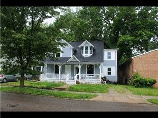 525 Crosby Street, Akron, OH 44302