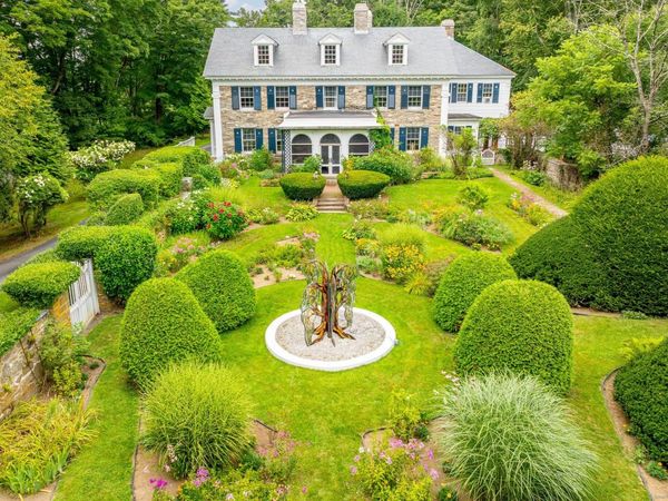 357 Wrights Crossing, Pomfret, CT 06259