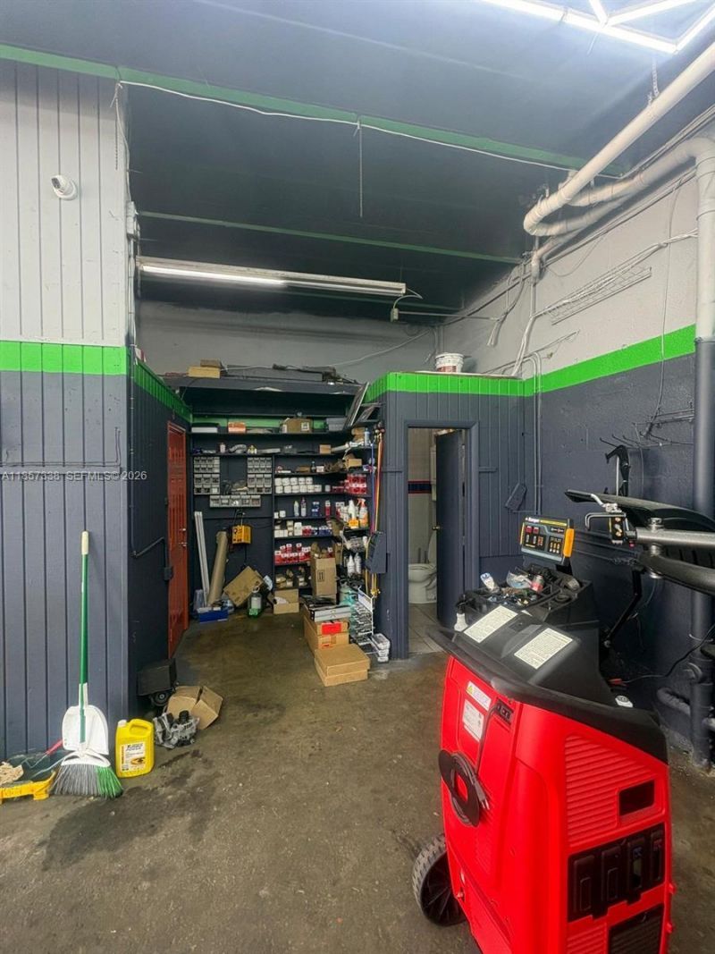 250 NE 44th St, Oakland Park, FL 33334 Photo