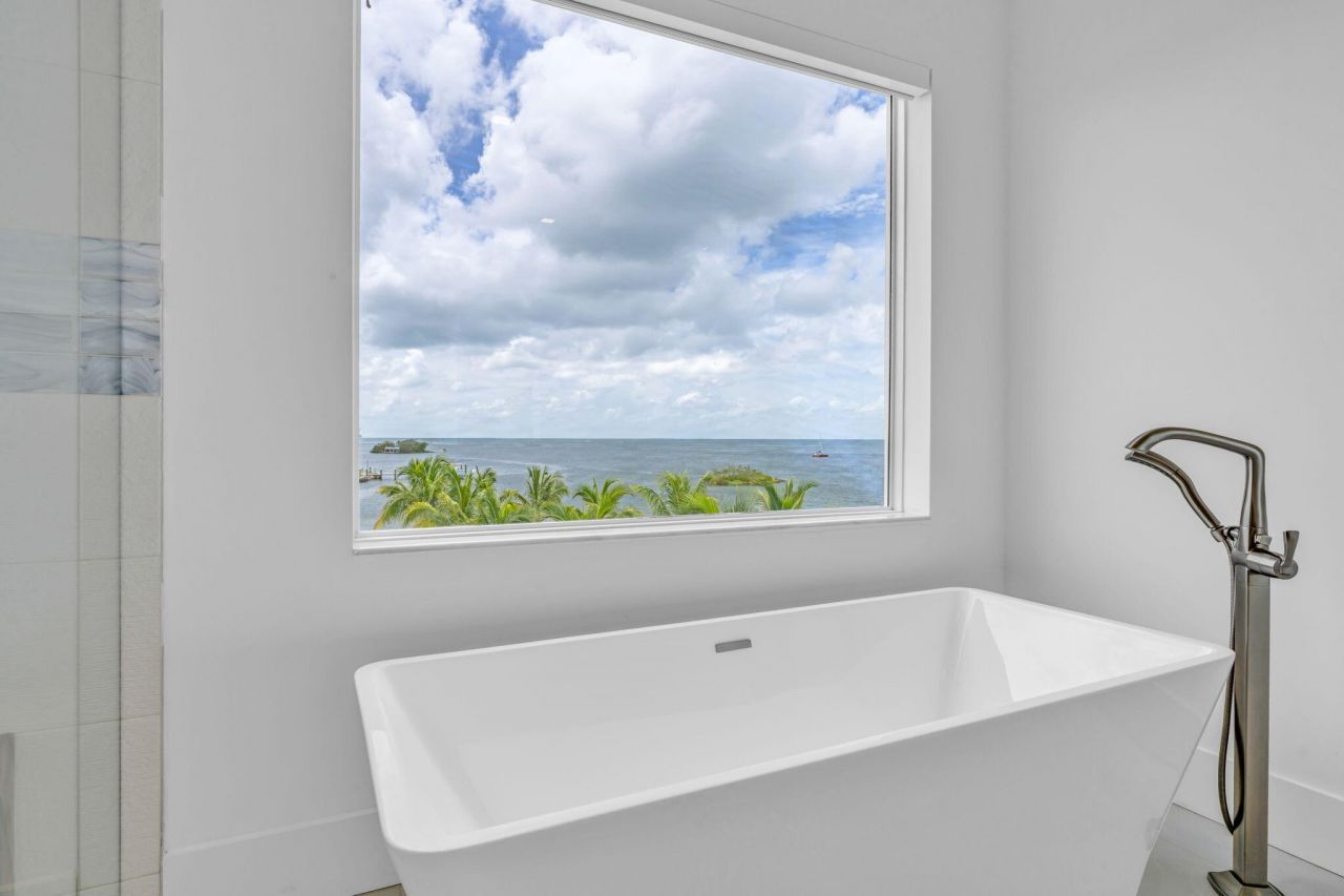 875 50th Street Gulf, Marathon, FL 33050 Photo