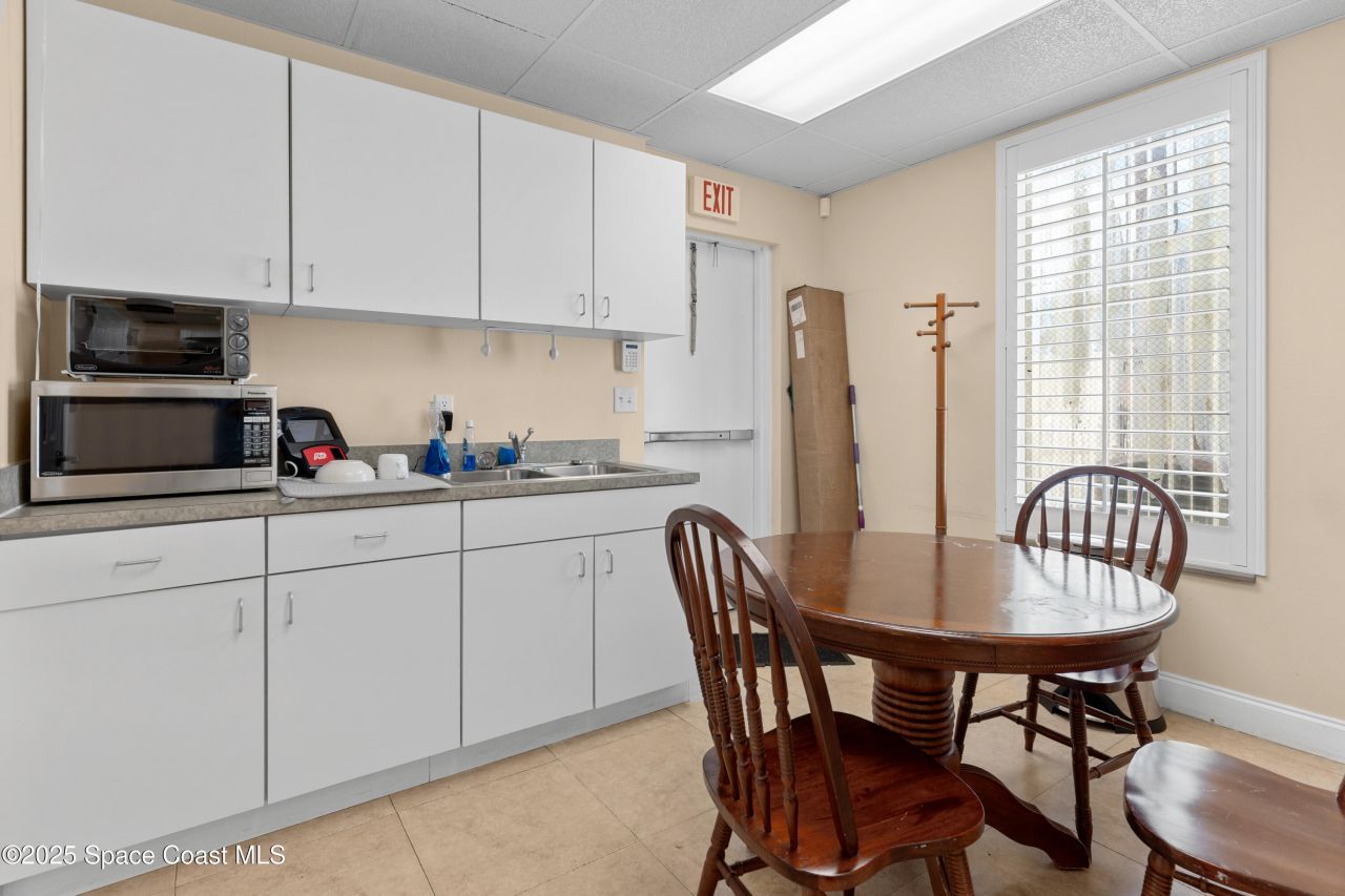 2012 Vernon Place, Melbourne, FL 32901 Photo