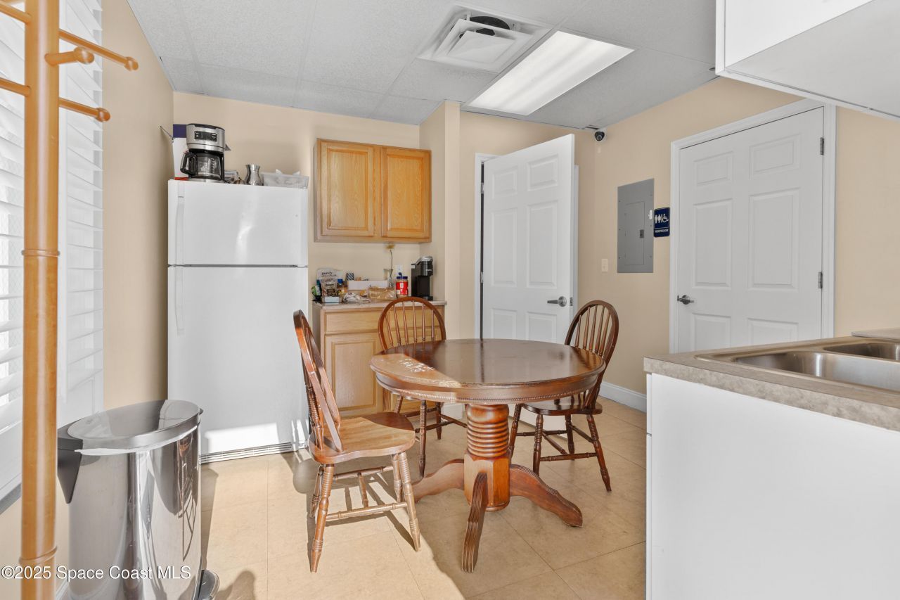 2012 Vernon Place, Melbourne, FL 32901 Photo