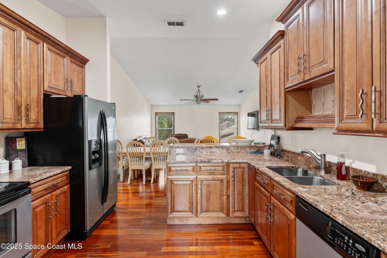 2012 Vernon Place, Melbourne, FL 32901 Photo