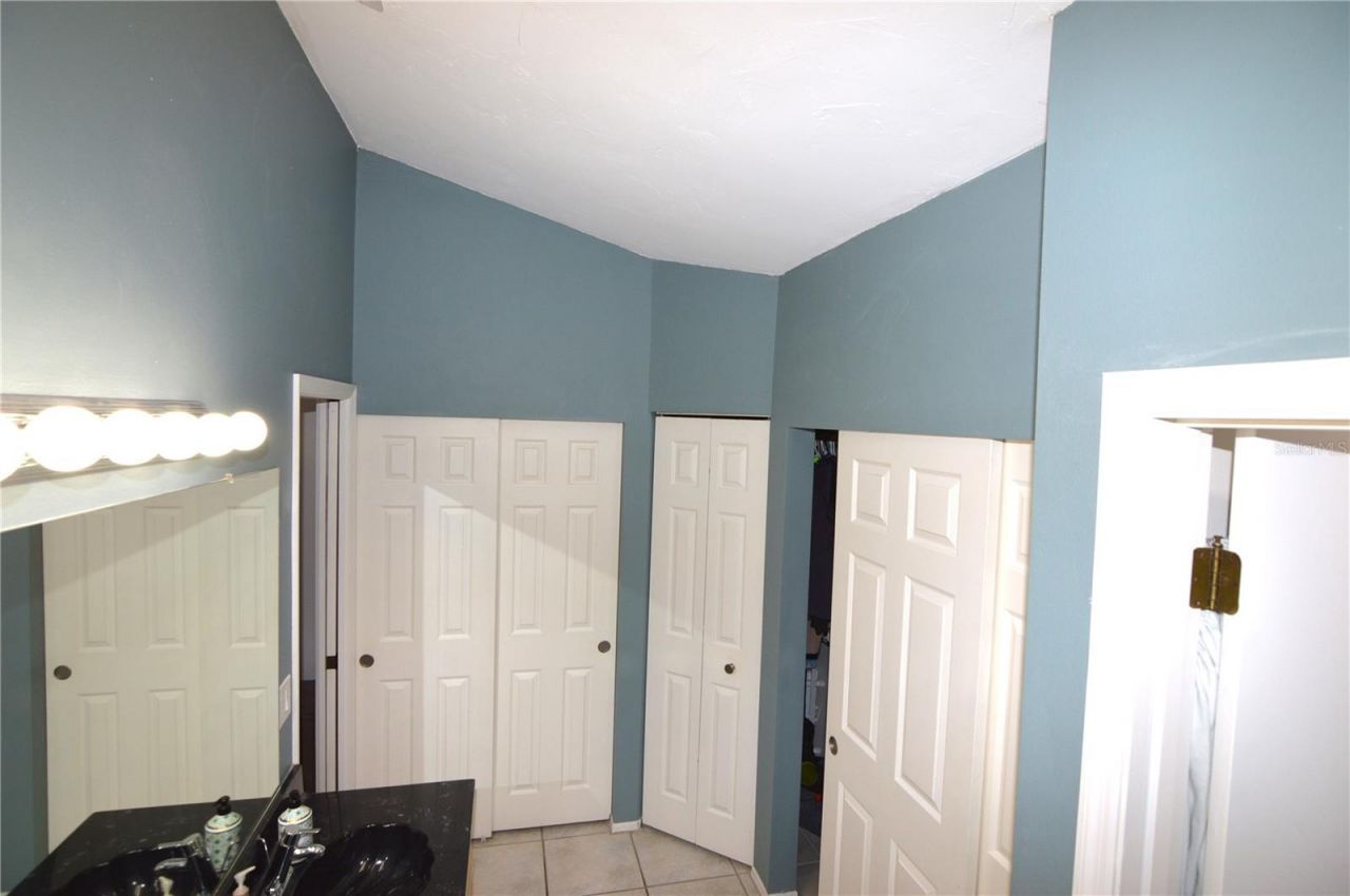 1576 Fawnwood Circle, Sarasota, FL 34232 Photo