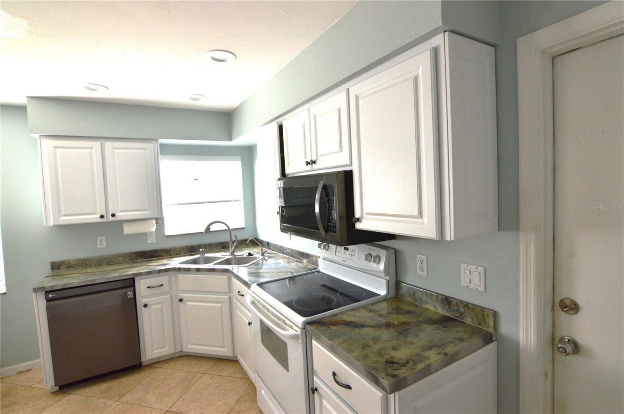 1576 Fawnwood Circle, Sarasota, FL 34232 Photo