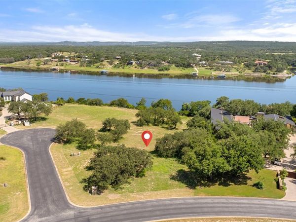 3200 Kahala Sunset DR, Spicewood, TX 78669