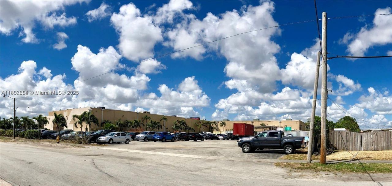 4401 NW 167 St, Miami Gardens, FL 33055 Photo