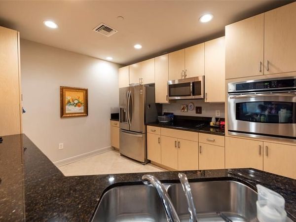 16102 Emerald Estates Dr, Unit 207, Weston, FL 33331