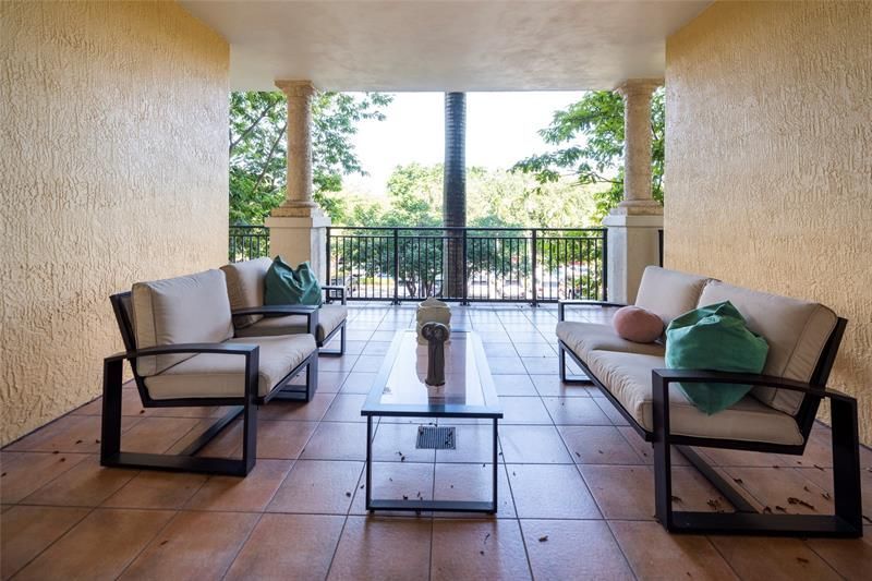 16102 Emerald Estates Drive, Unit 207, Weston, FL 33331 Photo