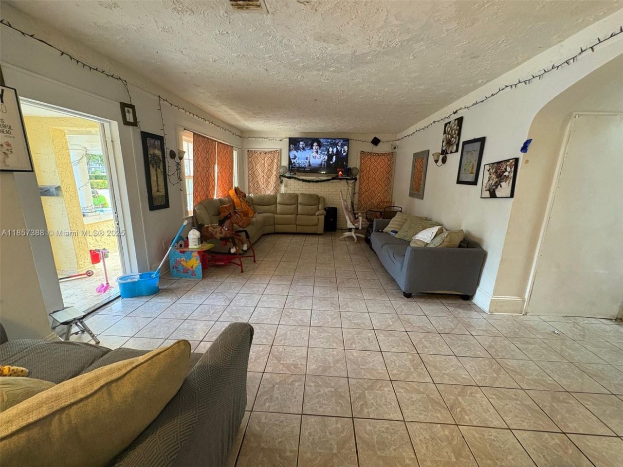 2619 SW 5th St, Miami, FL 33135 Photo