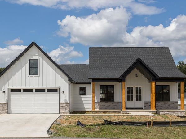 5125 RETRIEVER LN, MCGAHEYSVILLE, VA 22840