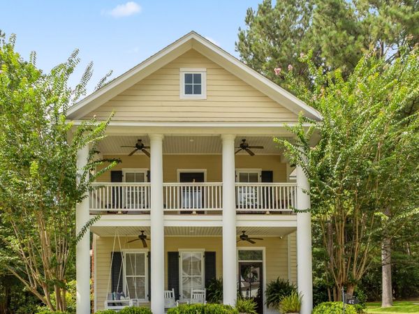 47 Cinnamon Fern Cir., Hattiesburg, MS 39402