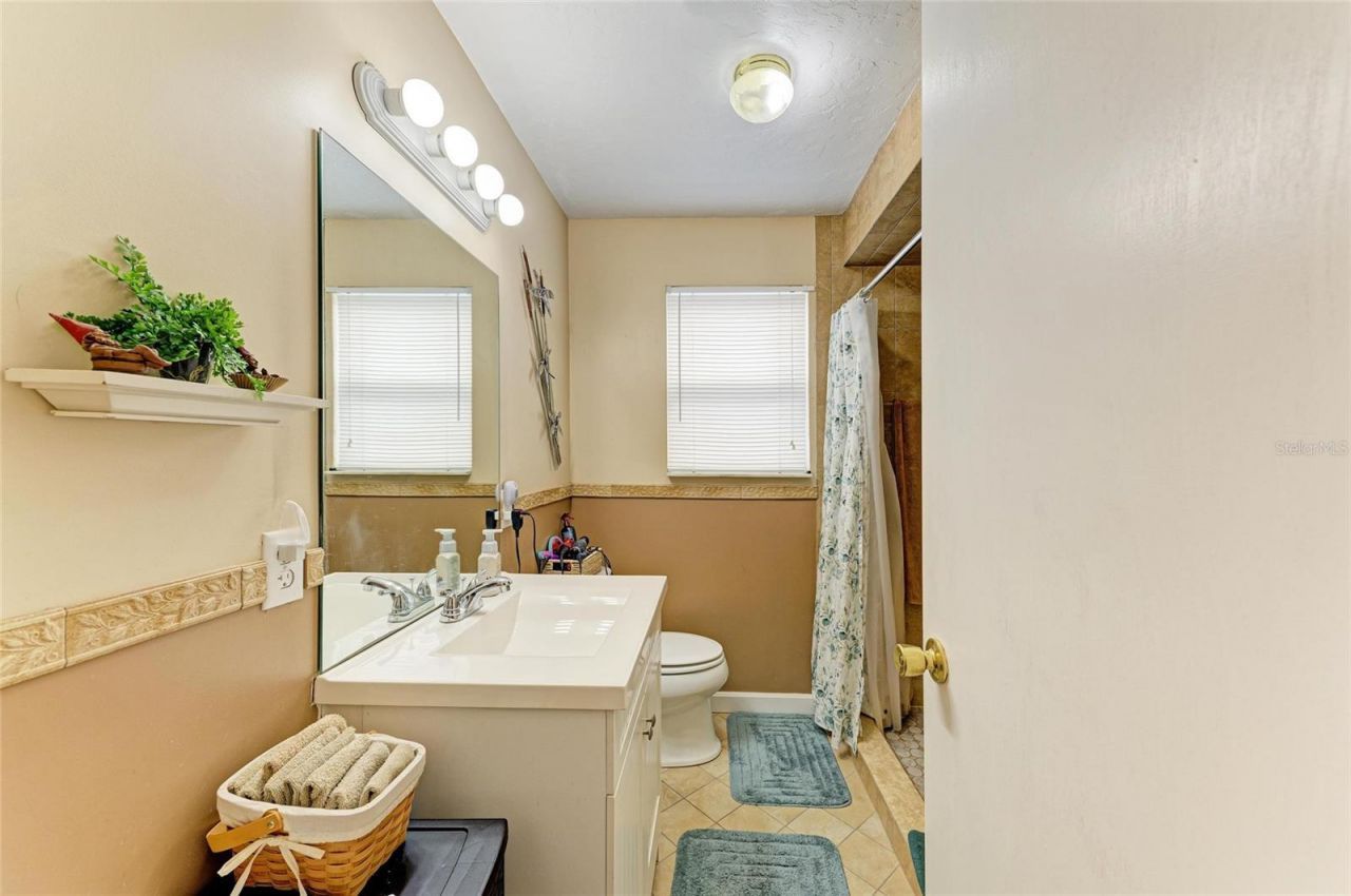 31 Seminole Drive, Bradenton, FL 34208 Photo