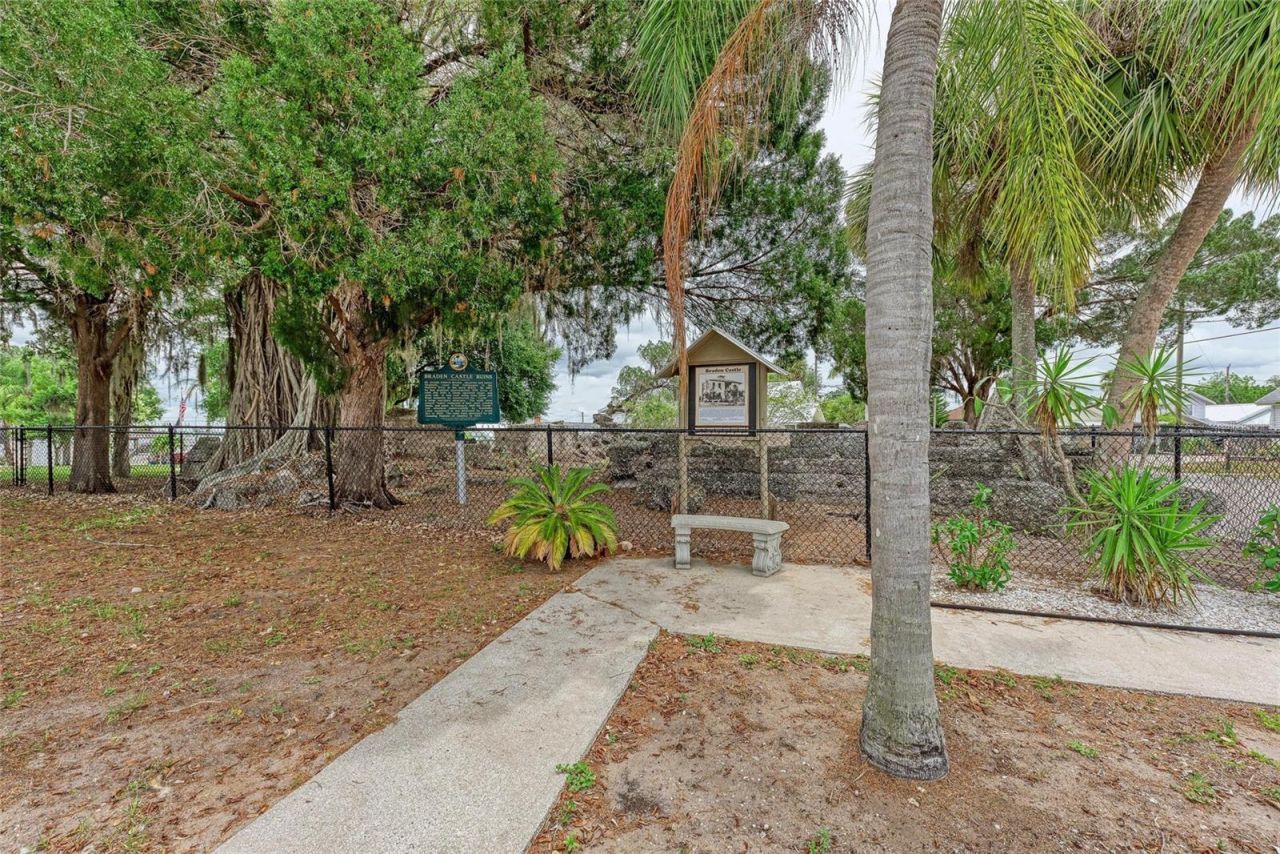 31 Seminole Drive, Bradenton, FL 34208 Photo