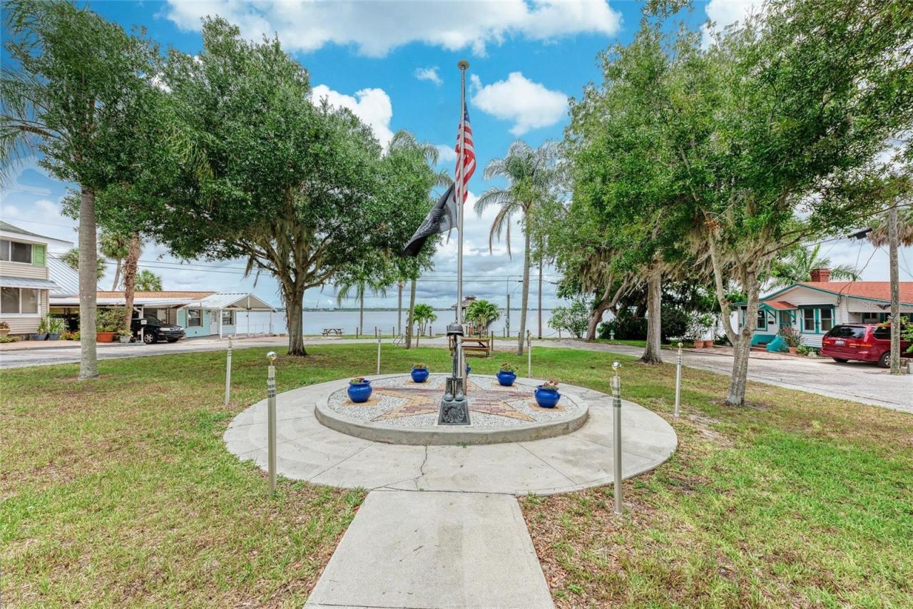 31 Seminole Drive, Bradenton, FL 34208 Photo