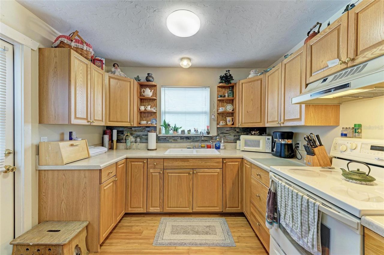 31 Seminole Drive, Bradenton, FL 34208 Photo