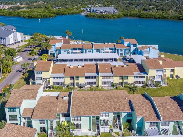 1 WINDRUSH BOULEVARD, Unit 28, INDIAN ROCKS BEACH, FL 33785