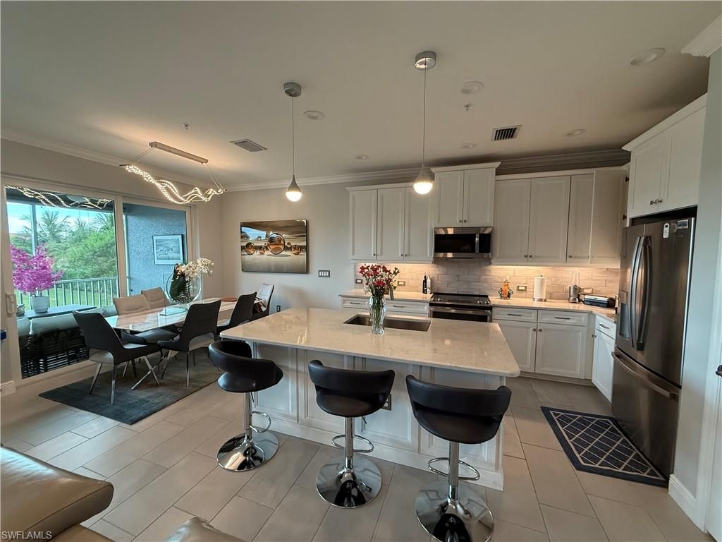 2543 Seychelles Dr, Unit 607, Naples, FL 34112 Photo