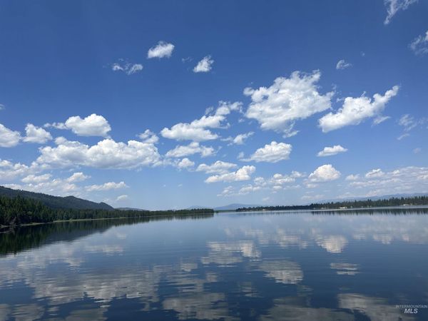 18 Gold Fork Bay Circle, Donnelly, ID 83615