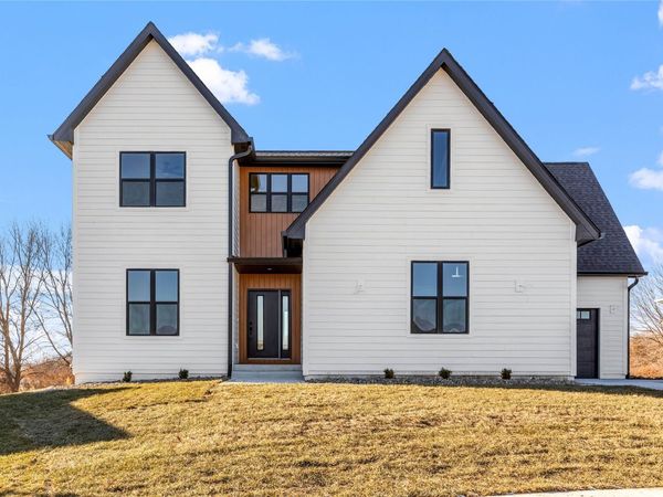 980 Pelican Drive, Polk City, IA 50226