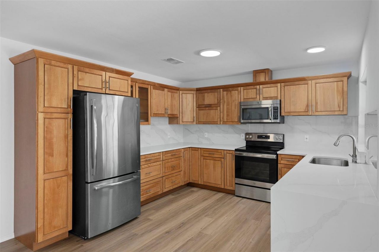 9910 Island Harbor Drive, Port Richey, FL 34668 Photo