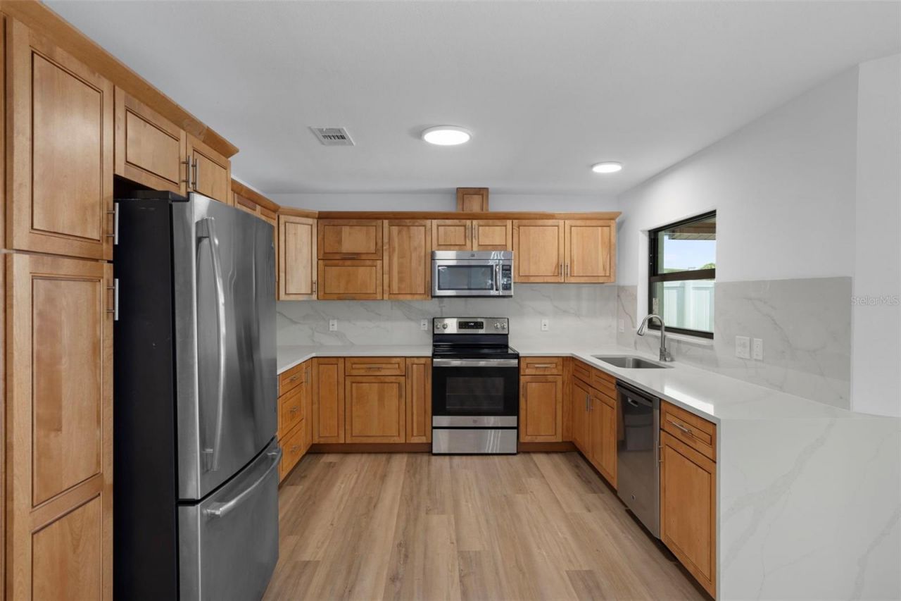 9910 Island Harbor Drive, Port Richey, FL 34668 Photo