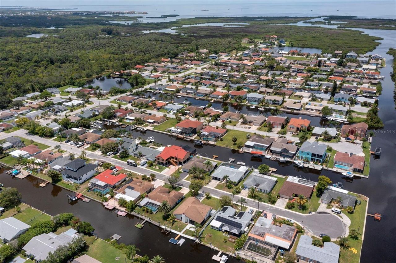 9910 Island Harbor Drive, Port Richey, FL 34668 Photo