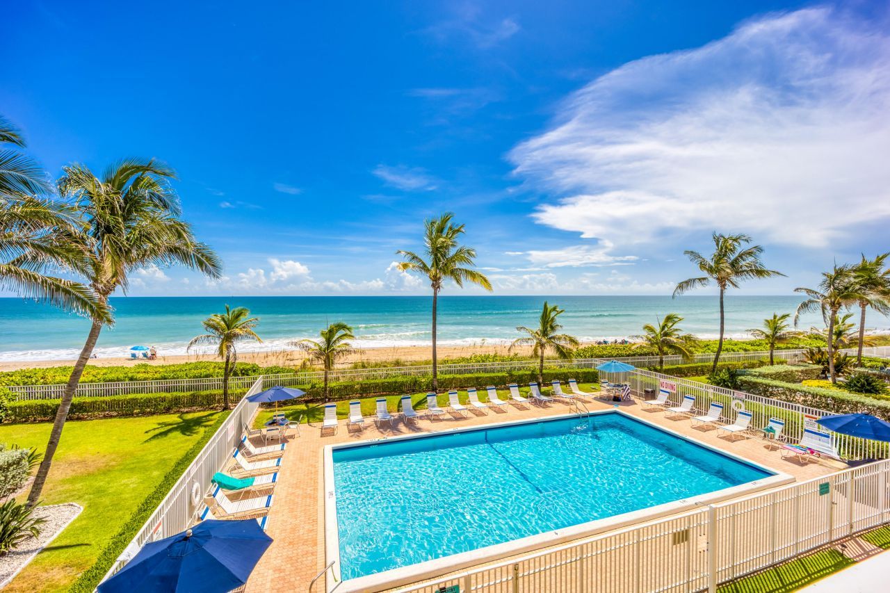 9800 S Ocean Drive, Unit 304, Jensen Beach, FL 34957 Photo