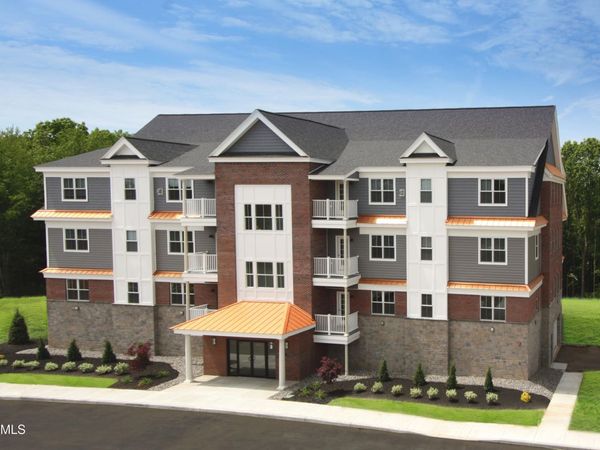 3 Kilburn Court, Unit 301, Cohoes, NY 12047