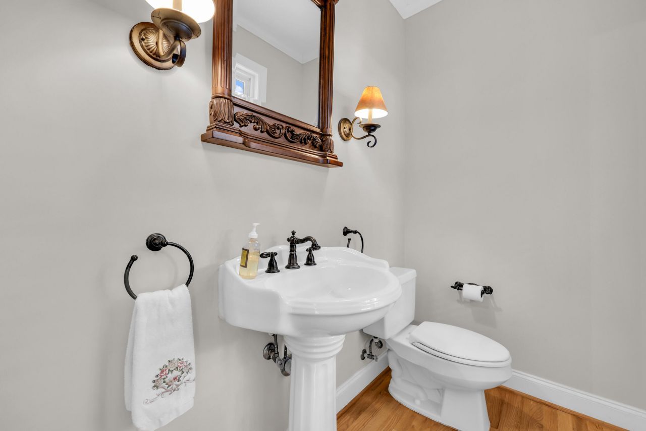 2595 Royal Oak Drive Photo 14