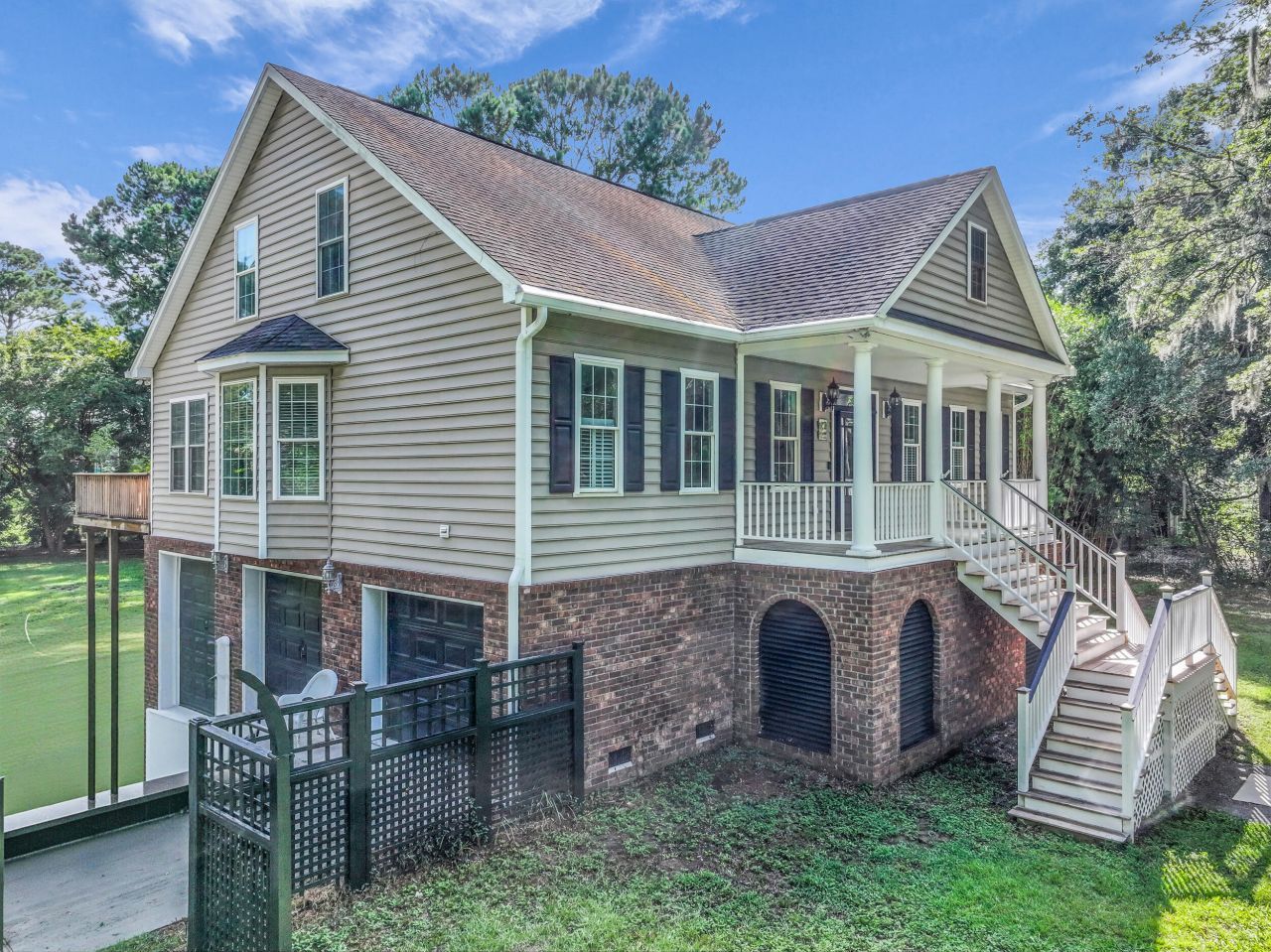 2595 Royal Oak Drive Photo 5