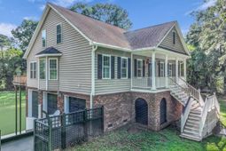 2595 Royal Oak Drive photo 4