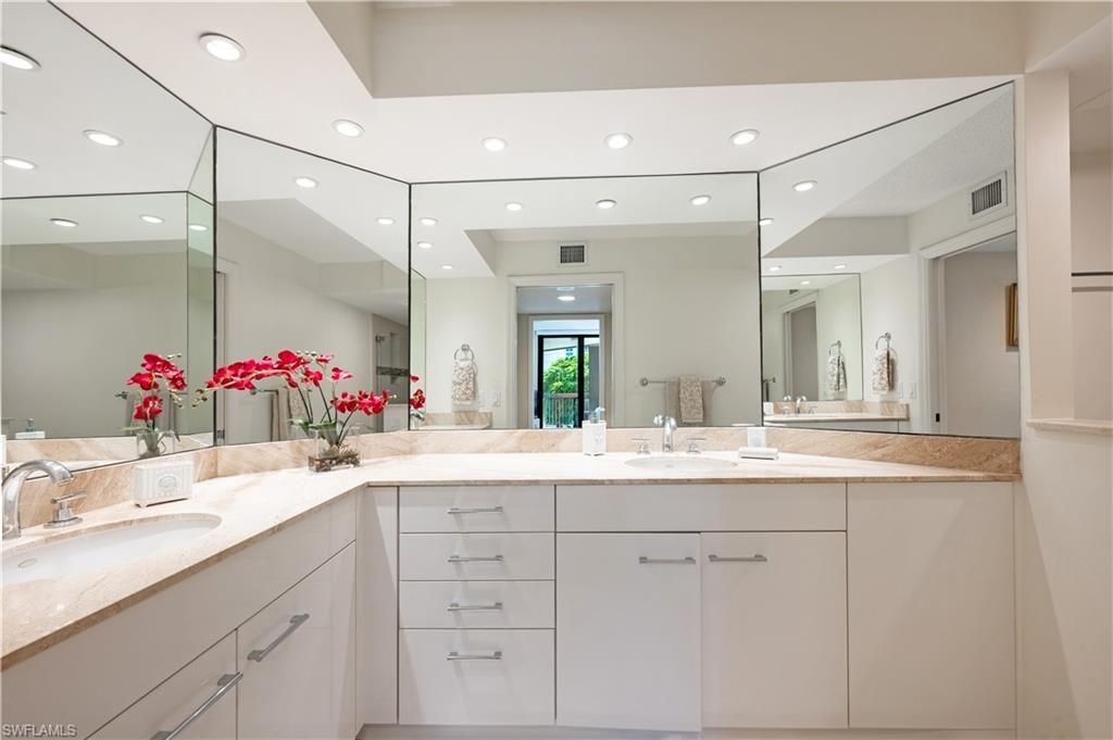 4551 Gulf Shore Blvd N, Unit 306, Naples, FL 34103 Photo