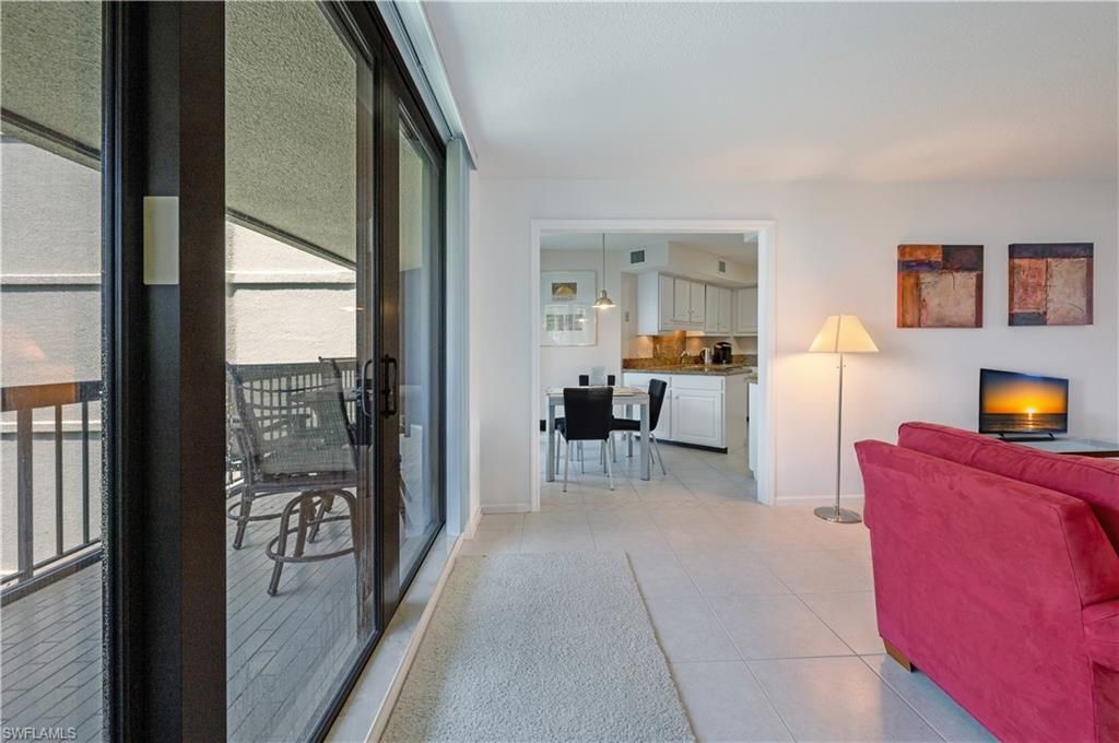 4551 Gulf Shore Blvd N, Unit 306, Naples, FL 34103 Photo