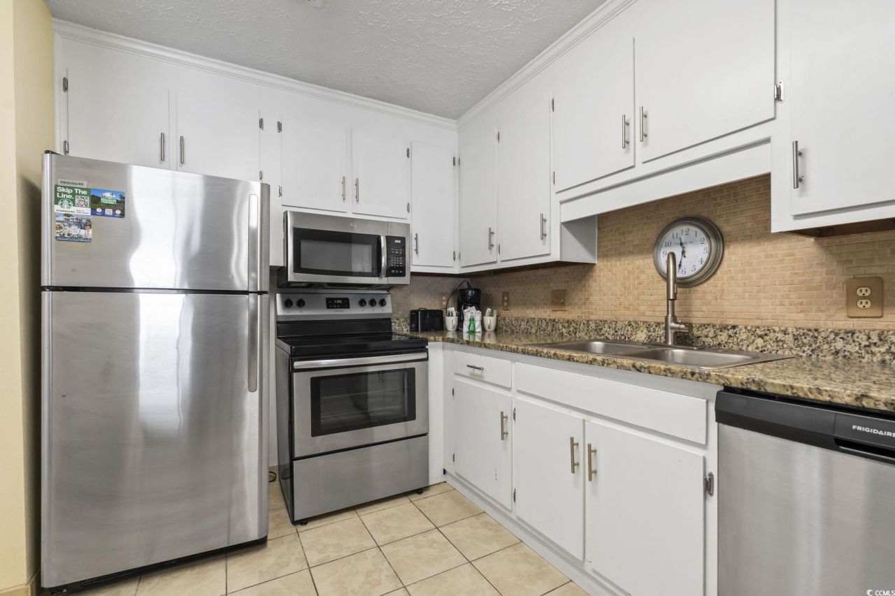 2805 N Ocean Blvd. Photo 4