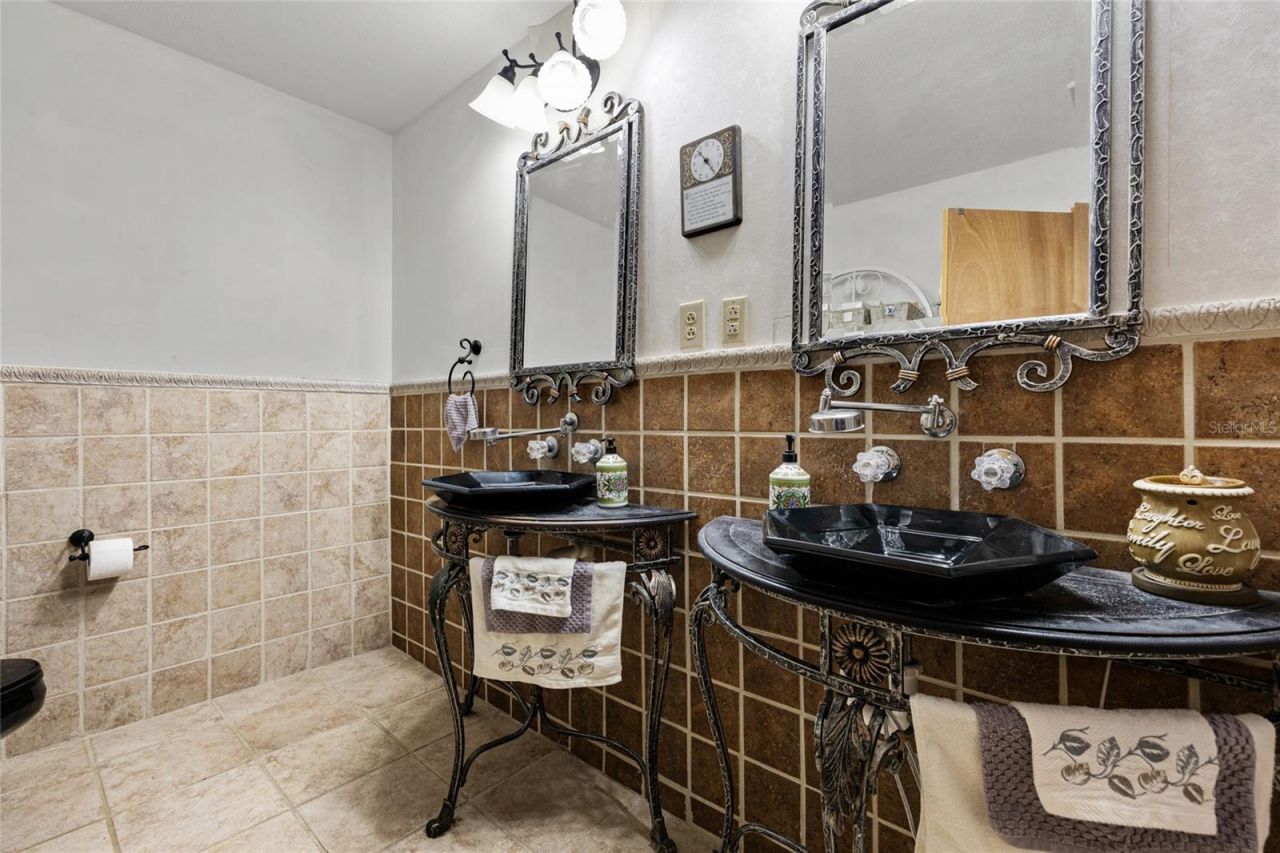 4250 NW 81st Lane, Bell, FL 32619 Photo