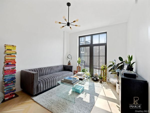 300 W 122nd Street, Unit 6N, New York (Manhattan), NY 10027