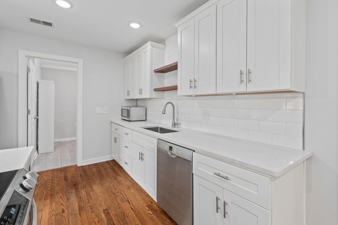 1359 Whitehouse Boulevard Photo 13