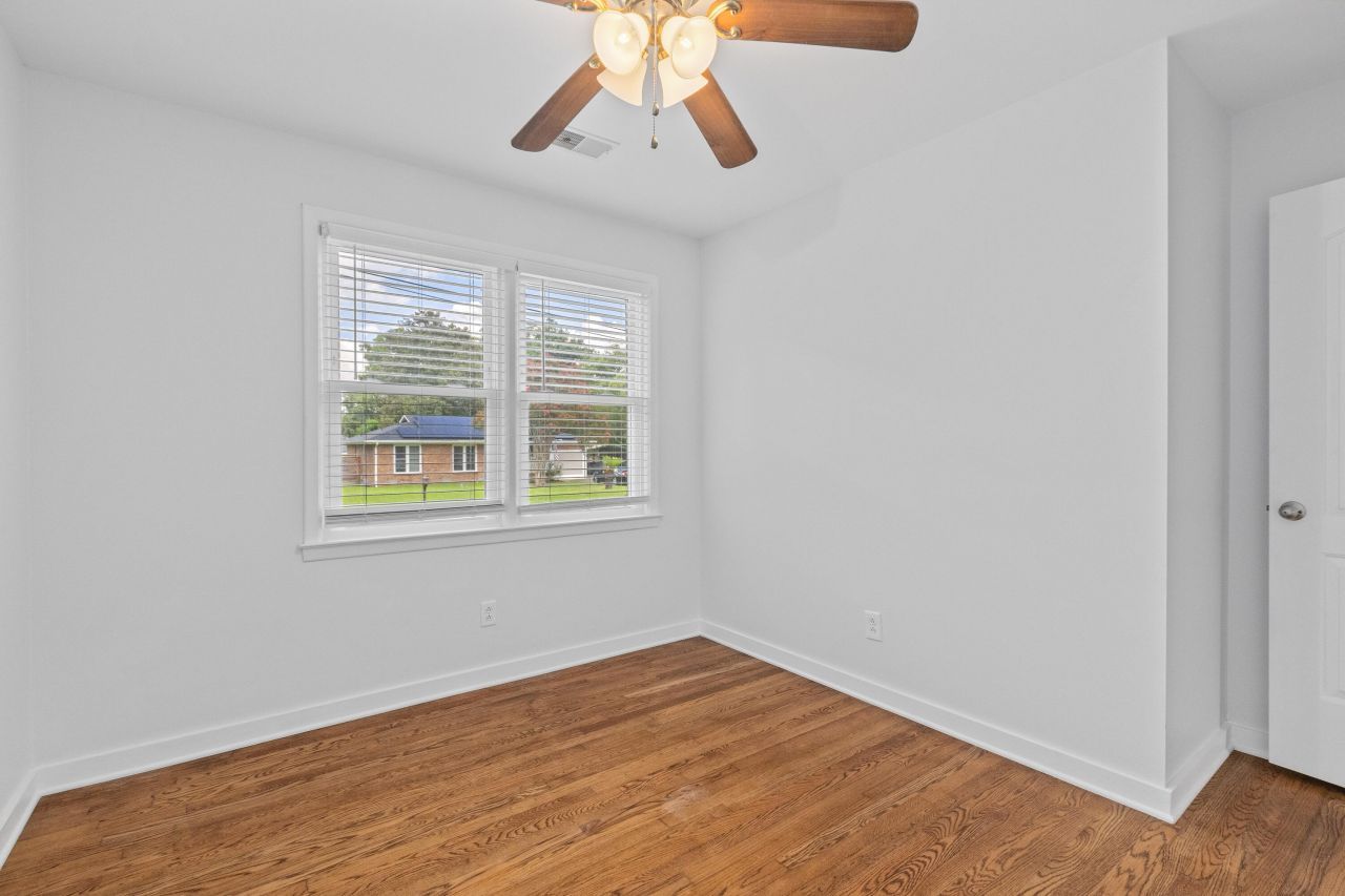 1359 Whitehouse Boulevard Photo 27