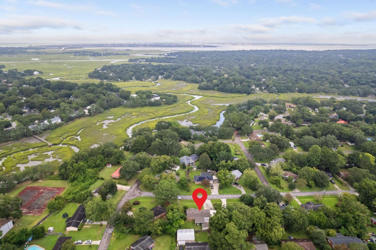 1359 Whitehouse Boulevard Photo 4