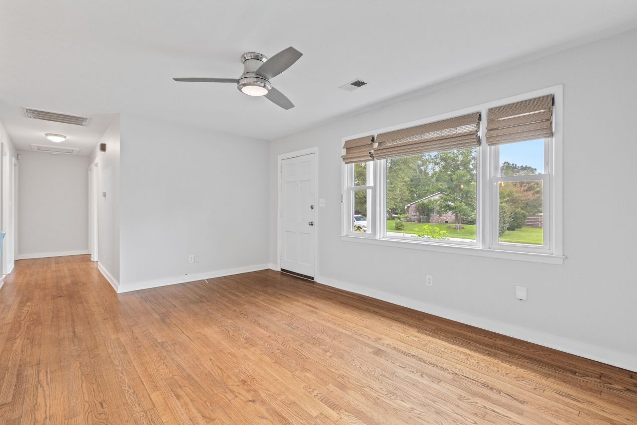 1359 Whitehouse Boulevard Photo 8