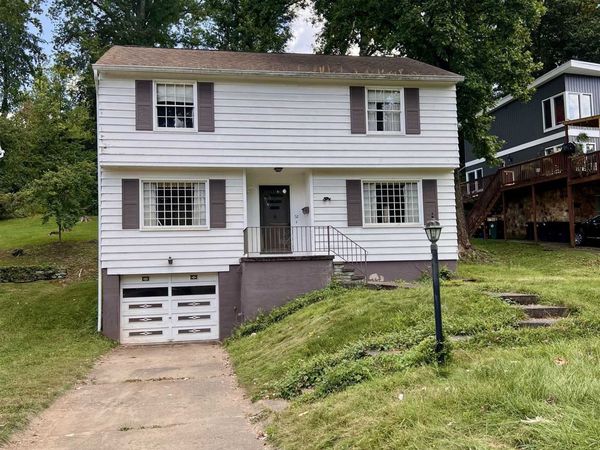 52 Roland Park Drive, Huntington, WV 25705