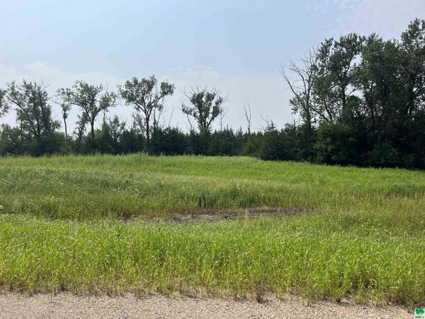 46023 Daniel Place, Vermillion, SD 57069