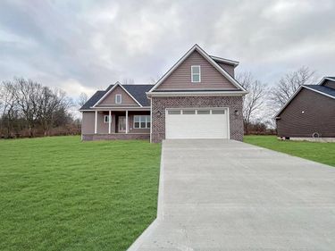 111 Stonegate Drive, Danville, KY 40422