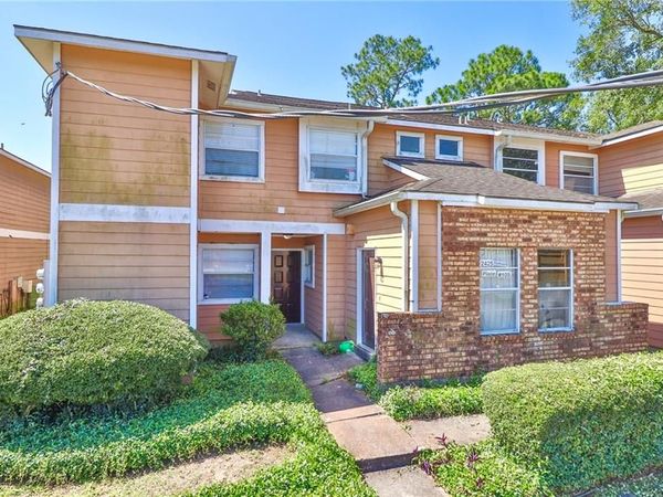 2425 OXFORD Place, Unit 106, Gretna, LA 70056