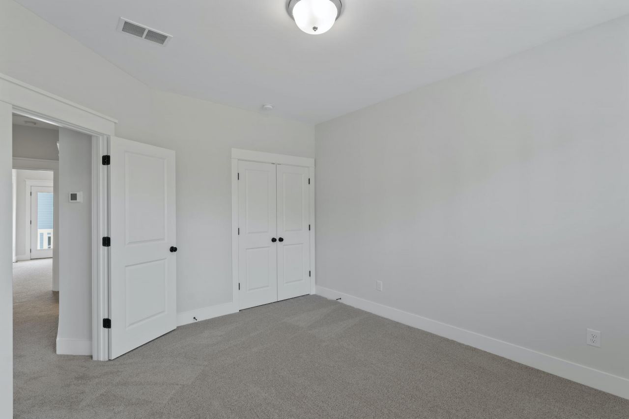 2114 Blue Bayou Boulevard Photo 19