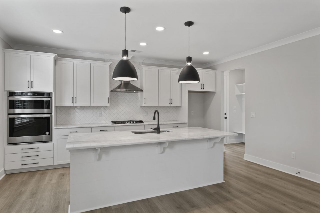 2114 Blue Bayou Boulevard Photo 5